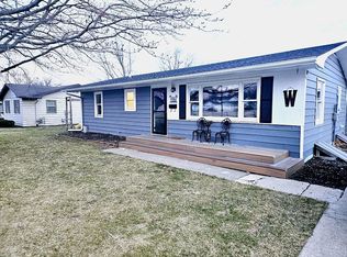 416 Elm St, Pella, IA 50219