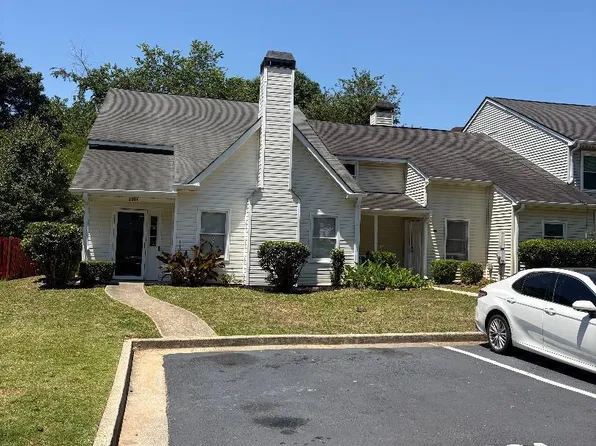 2331 Wellington Cir, Lithonia, GA 30058