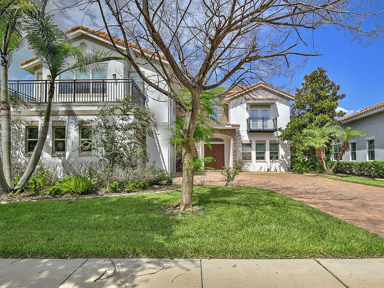 10822 Mobberley Cir — Photo 1
