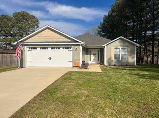 105 Dustin Dr, Martin, TN 38237