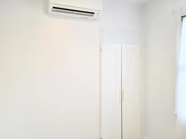 265 18th Street image 5 of 10