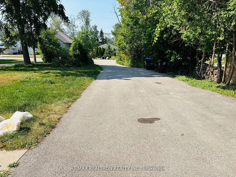 771 Cedarvale Dr #BASEMENT — Photo 2