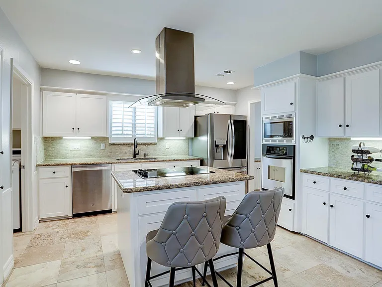 12523 Briar Forest Dr — Photo 24