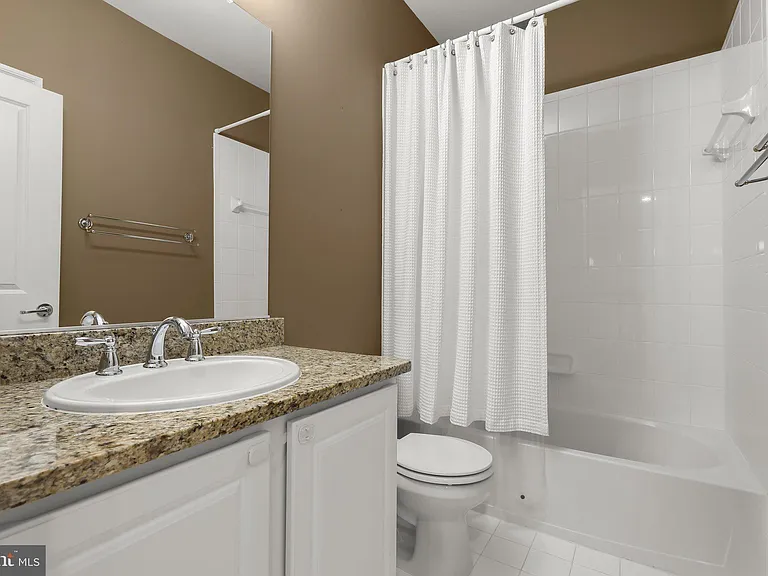 11426 Ellington St — Photo 38