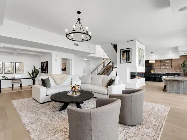 125 North Hamilton Street #1402, Madison, WI 53703