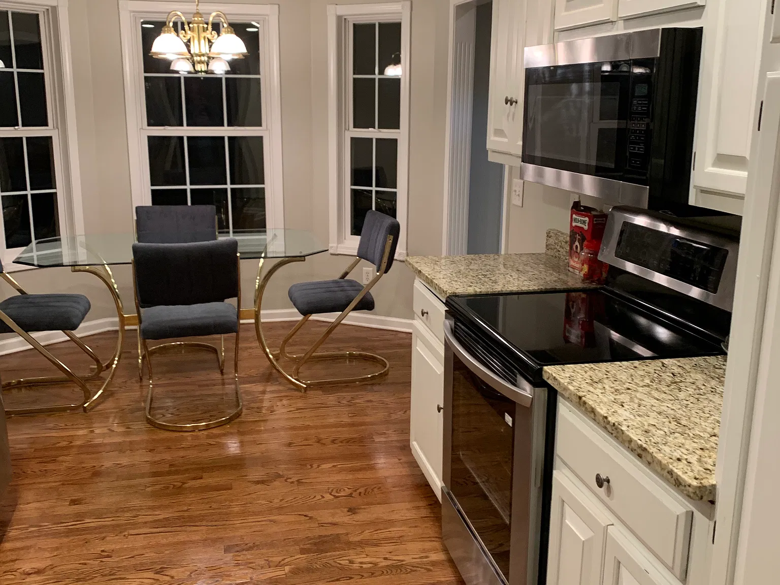 3 bed, 1616 sqft, $1,900 — Photo 2