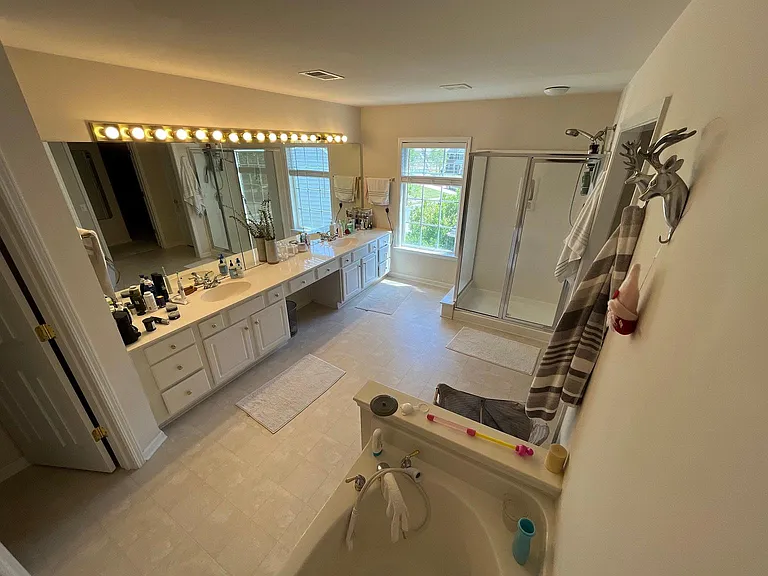 8005 Lancken Dr — Photo 18
