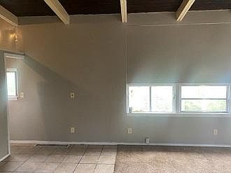 4th image of 5722 Jackson Ave #5722