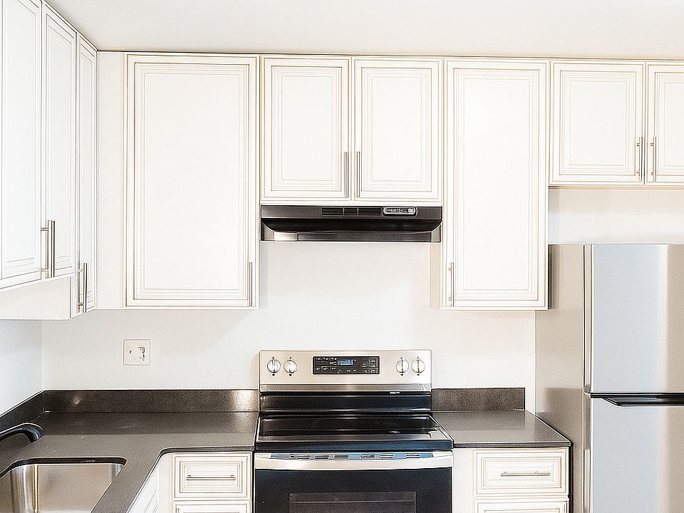 8301 16 1/2 Mile Rd Apt 283, photo 9