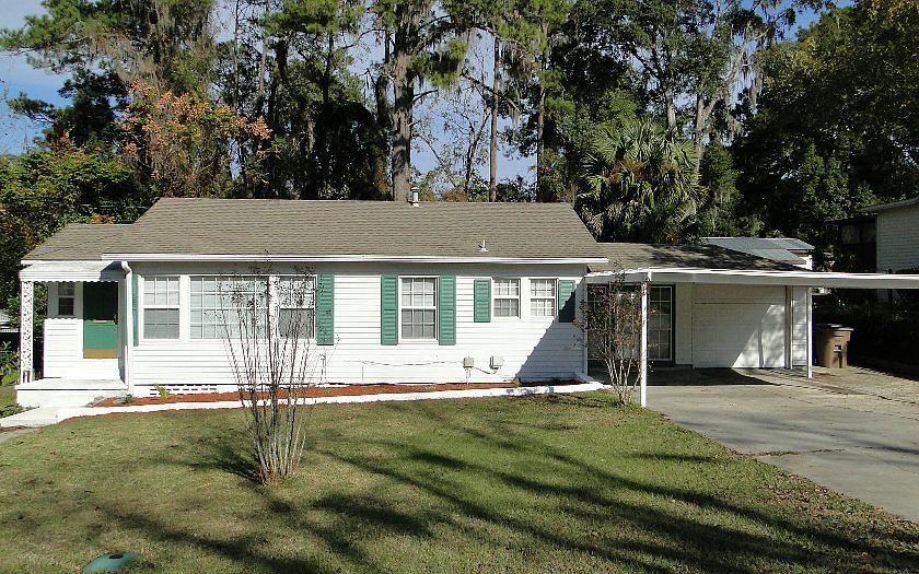 1st image of 636 NW Palm Dr