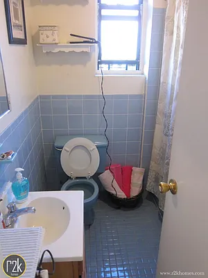 Rented by Realty 2000 Corp | media 26