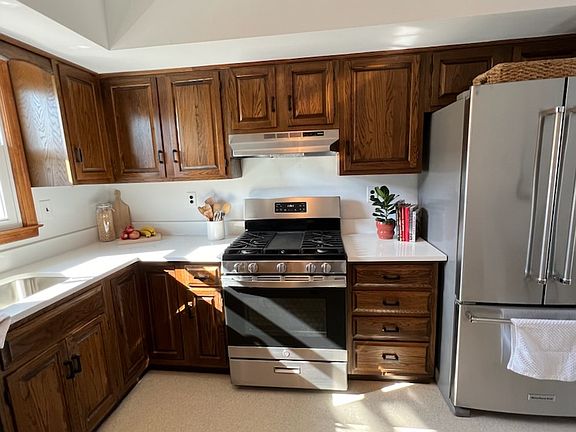 2nd image of 1121 Stonewall Ln Floor 2