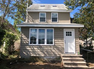296 Doherty Ave, Elmont, NY 11003