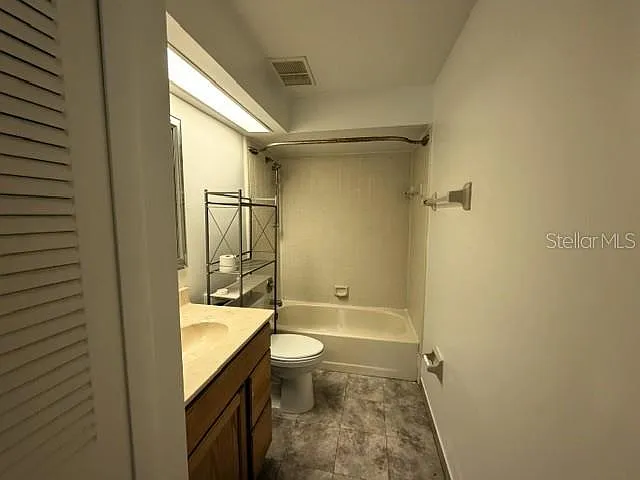 498 Club Dr — Photo 15
