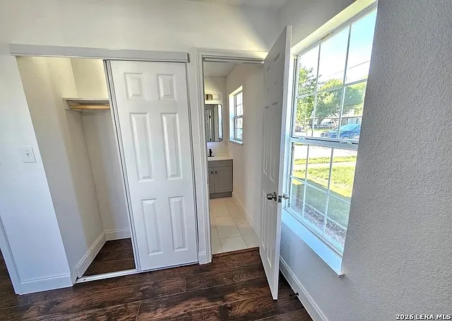 3 bed, 2.0 bath, 936 sqft, $1,400 — Photo 3