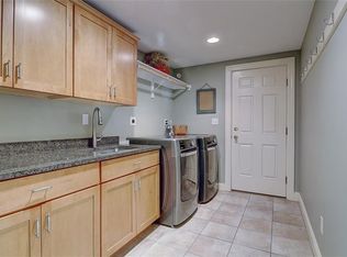 82 Governor Bradford Dr, Barrington, RI 02806