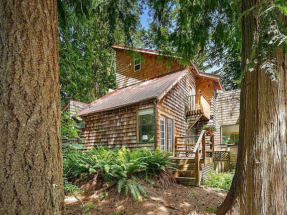 5th image of 3716 274th Ave SE