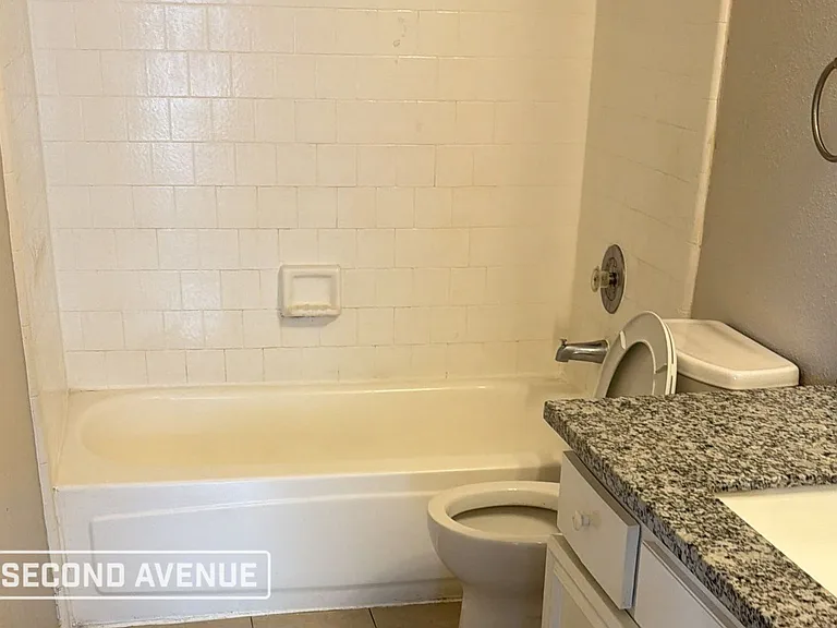 8502 Elm Lake Dr — Photo 5