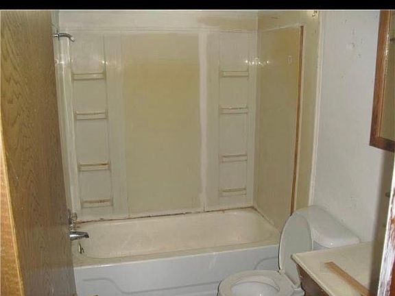 3rd image of 308 Liza Ln