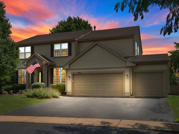 992 Curran Pl, Antioch, IL 60002
