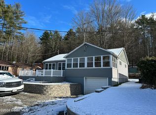 266 E Lake Rd, Cossayuna, NY 12823