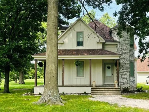 204 N 32nd St, Parsons, KS 67357