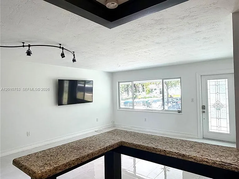 6472 Johnson St — Photo 5