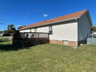 4th image of 2504 Floyd Ave