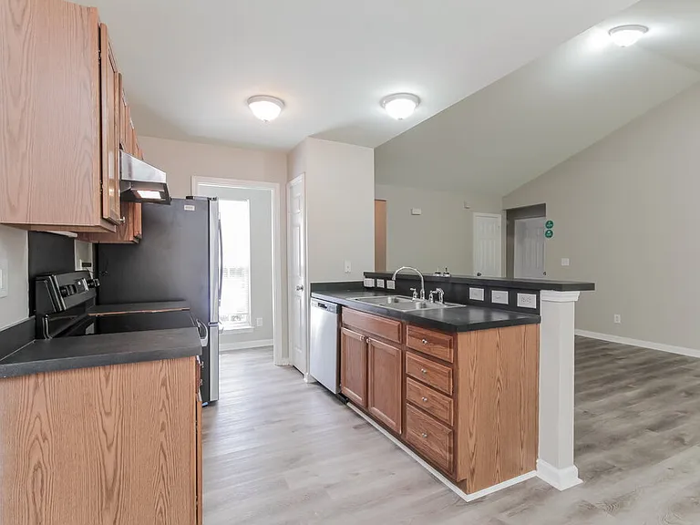 5833 Lawnmeadow Dr — Photo 8