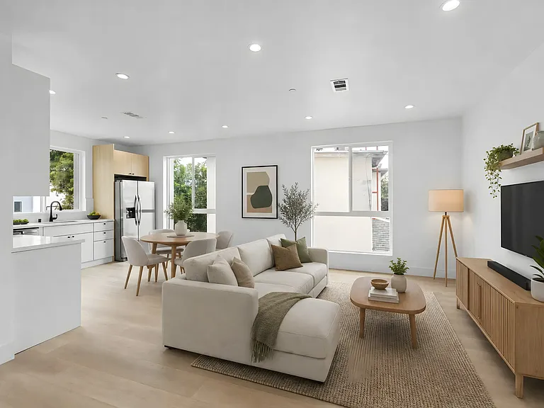 10746 Hortense St #1/2 — Photo 13