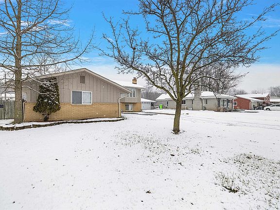 4th image of 48229 Mallard Dr
