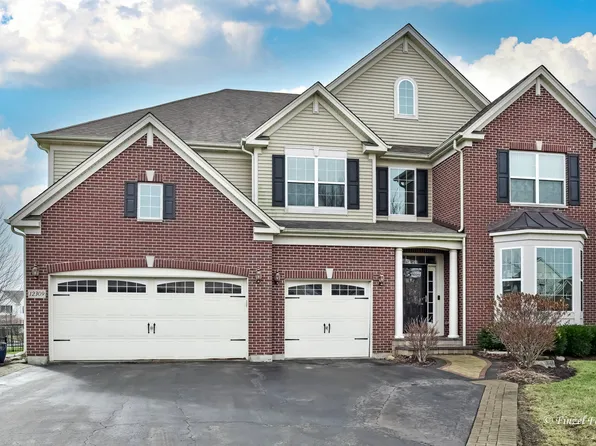 12309 Garlieb Dr, Huntley, IL 60142