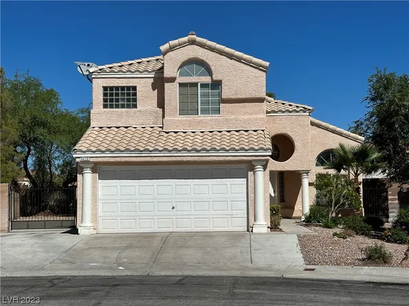 8420 Surfs Up Dr, Las Vegas, NV 89128