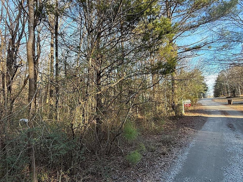 2nd image of 6706 Woodlawn Ln