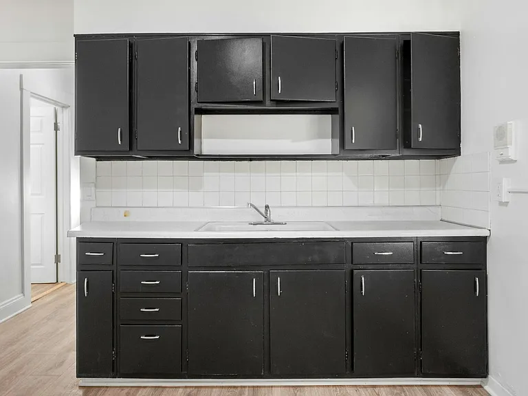 856 Wayside Rd #B — Photo 8