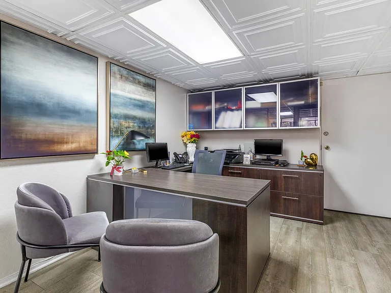 Discover the perfect blend of contemporary living and convenience at Independence Plaza where every inquiry is met with a warm welcome and a seat at our modern leasing office.