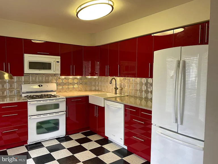 4 Kensington Ct — Photo 9
