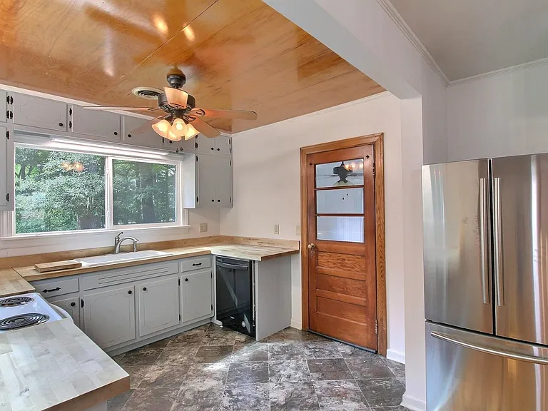 487 S Center St — Photo 10