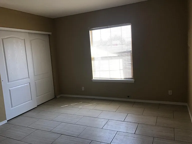 1805 Jean Louise St — Photo 10