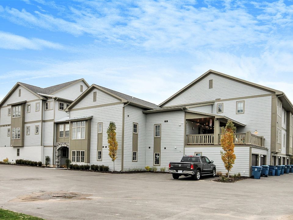 1st image of 2005-16 Celadon Dr NE Unit 133