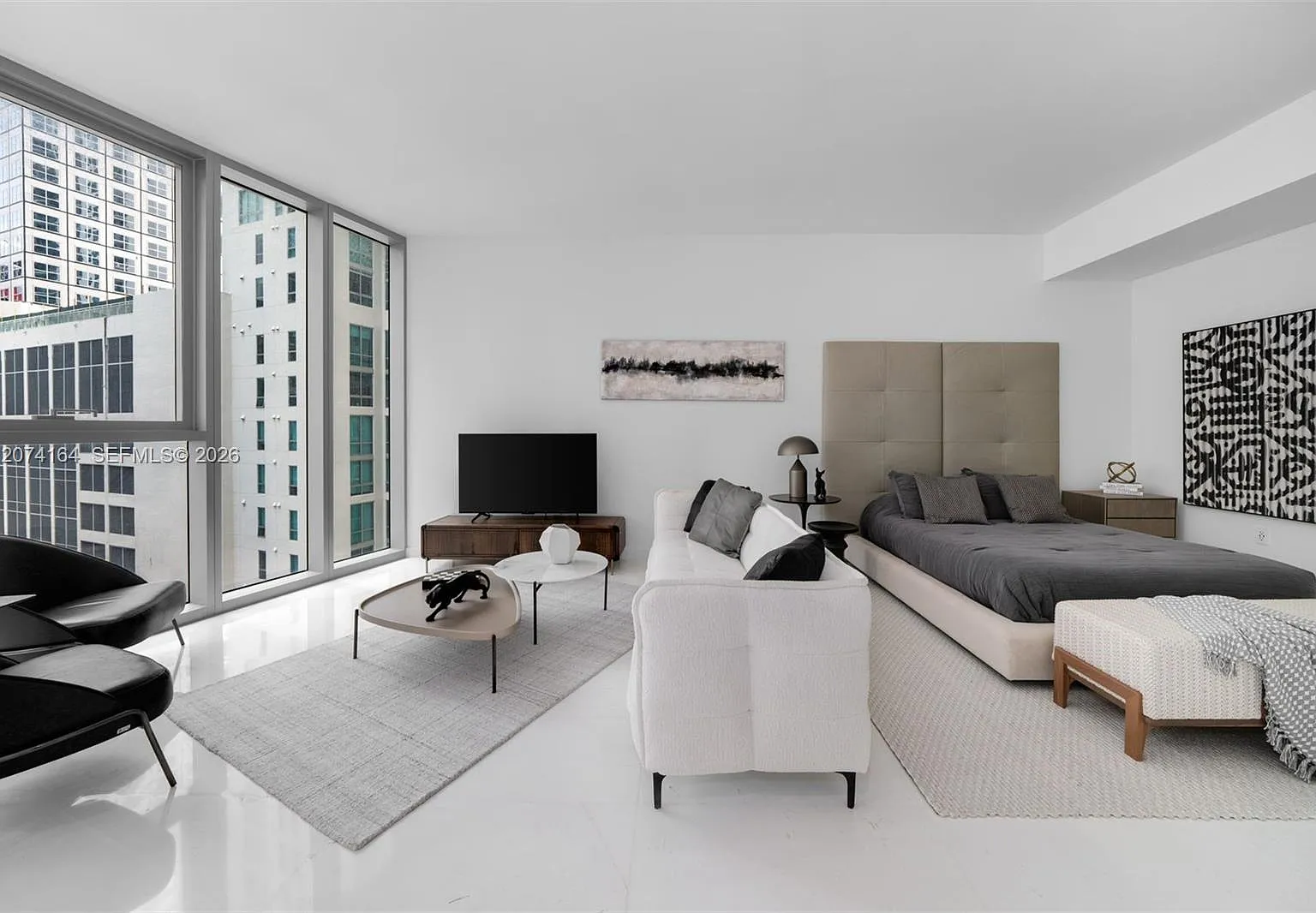 Aston Martin Residences — Photo 3