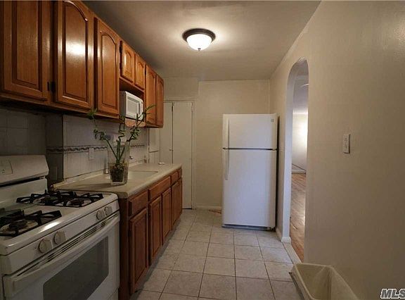 5th image of 6101 102nd St