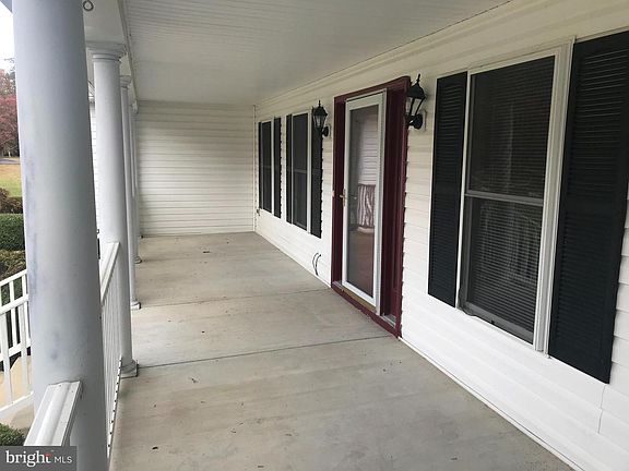 3rd image of 38153 Etna Ct
