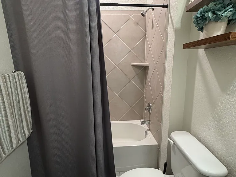 5530 Castle Brook Dr — Photo 13