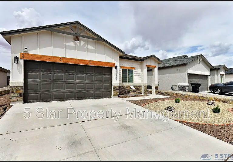 15237 Ambition Ave — Photo 3