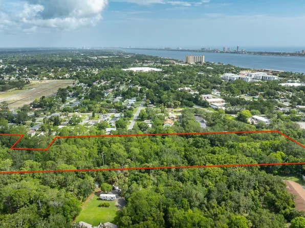 827 Railroad St, Port Orange, FL 32129