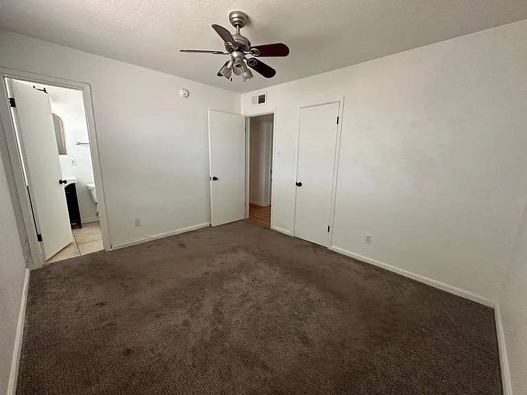 6725 E Sheridan St — Photo 20