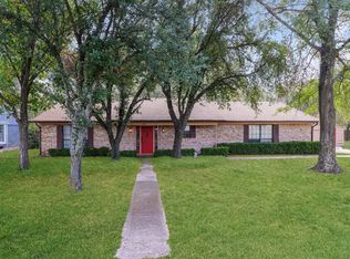 534 Aspendale Dr, Dallas, TX 75253