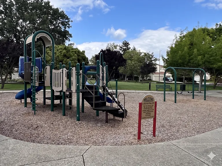 18285 Los Padres Pl — Photo 2