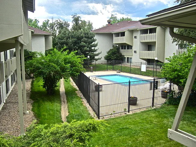 Building Photo - 2707 Valmont Rd #207D
